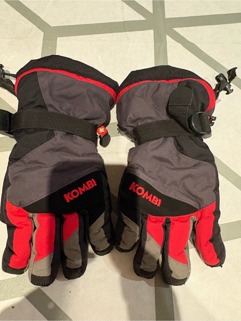 Free whit purchase KOMBI Kids Red & Gray Insulated Winter Gloves